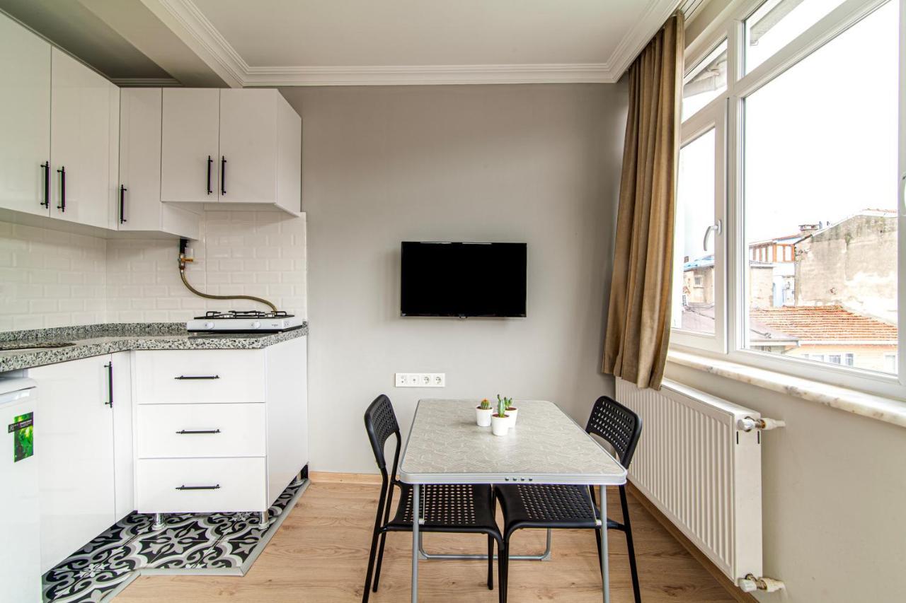Daire Chic In Balat, Fatih With Balcony
