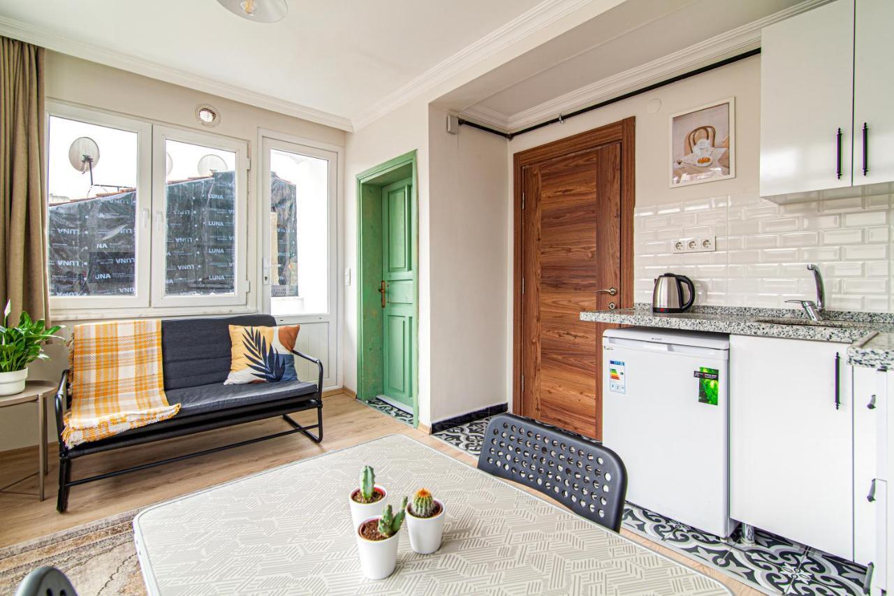 Daire Chic In Balat, Fatih With Balcony